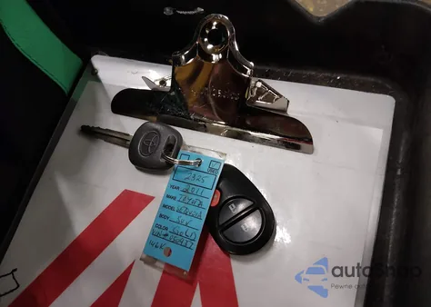 2011 Toyota Sequoia Sr5 5.7L V8 from USA, damaged, VIN 5TDBY5G13BS050937